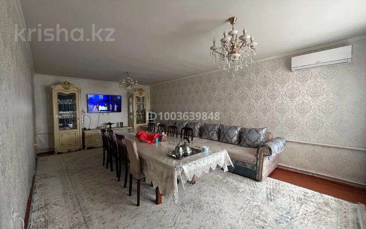 Отдельный дом · 5 комнат · 100 м² · 100 сот., Апатаева 10 за 30 млн 〒 в Таразе — фото 2