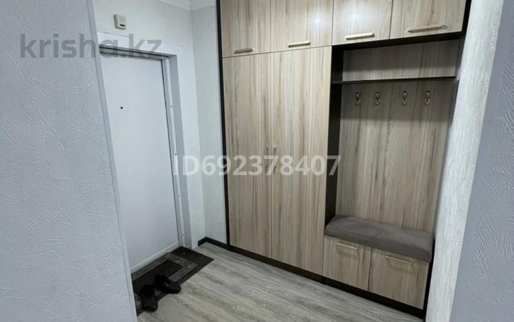 2-бөлмелі пәтер · 60 м² · 3/12 қабат, Жаңа қала 11 көше, бағасы: 170 000 ₸ в Туркестане — фото 2