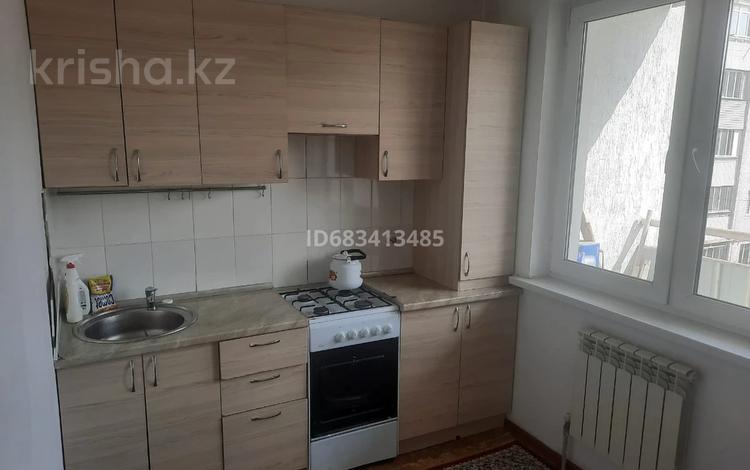 3-комнатная квартира, 87 м², 3/5 этаж помесячно, мкр Саялы 114