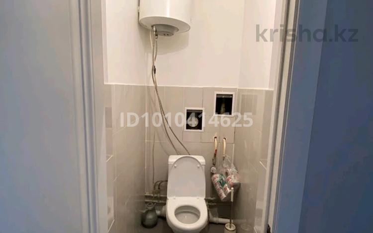 2-комнатная квартира · 56.6 м² · 1/5 этаж, Рахымбаева 25 — Рядом магазин и садик есть,болница рядом,базар недалеко.Все что надо можно пешком за 28 млн ₸ в  — фото 11
