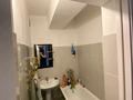 2-комнатная квартира · 56.6 м² · 1/5 этаж, Рахымбаева 25 — Рядом магазин и садик есть,болница рядом,базар недалеко.Все что надо можно пешком за 28 млн ₸ в  — фото 2