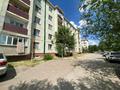 2-комнатная квартира · 56.6 м² · 1/5 этаж, Рахымбаева 25 — Рядом магазин и садик есть,болница рядом,базар недалеко.Все что надо можно пешком за 28 млн ₸ в  — фото 12