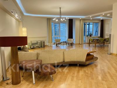 4-бөлмелі пәтер · 205 м² · 5/9 қабат, Фурманова 63, бағасы: 1.8 млн ₸ в Алматы, Медеуский р-н