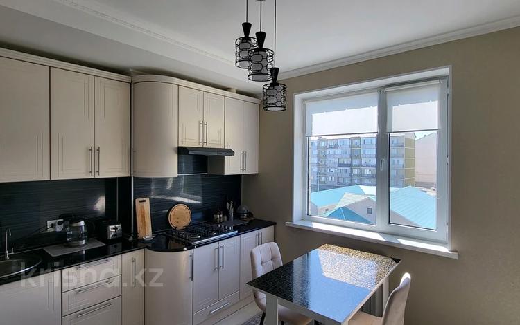 2-бөлмелі пәтер · 61.7 м² · 3/3 қабат, кусан нарембаев 17/1, бағасы: 29.5 млн ₸ в Атырау — фото 2
