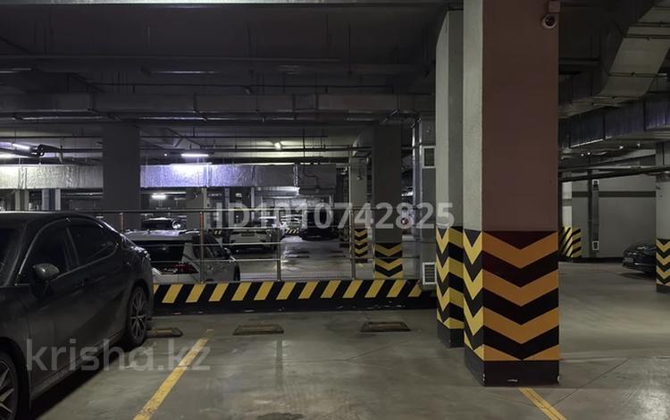 Паркинг · 20 м² · Абая 130 — Мынбаева -розы бакиева, бағасы: 7 млн ₸ в Алматы, Бостандыкский р-н — фото 6