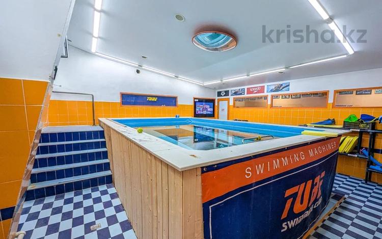 Готовый бизнес без вложений — бассейн Endless Pools с клиентской базой · 240 м² за 38.9 млн ₸ в Алматы, Ауэзовский р-н — фото 3