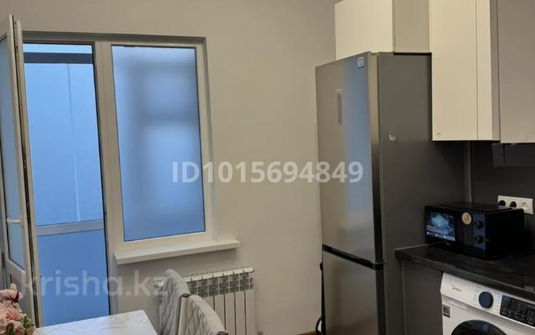 2-бөлмелі пәтер · 57 м² · 8/9 қабат, Аймаутова, бағасы: 280 000 ₸ в  — фото 2