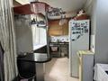4-комнатная квартира · 93.7 м² · 5/5 этаж, мкр Михайловка , Аманжолова 21 за 35 млн ₸ в Караганде, Казыбек би р-н — фото 9