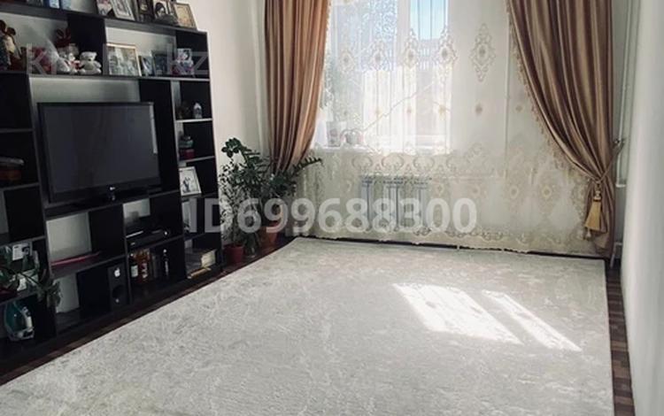 2-бөлмелі пәтер · 58 м² · 1/5 қабат, Гагарина 70/7 70/7, бағасы: 14 млн ₸ в Уральске — фото 2