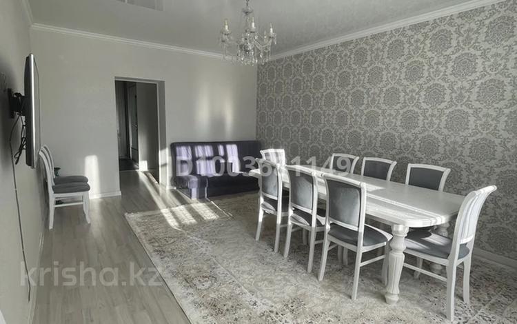 3-комнатная квартира · 110 м² · 2/5 этаж, Бурабай ( Кобозева ) 13 за 34 млн ₸ в Актобе, мкр. Курмыш — фото 4