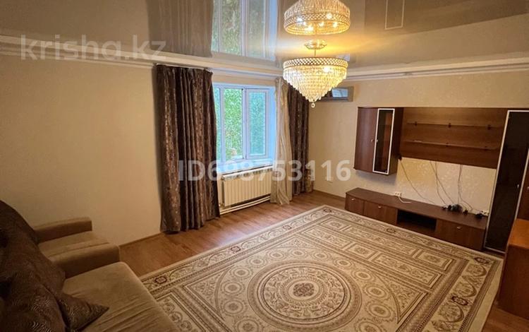 2-комнатная квартира, 90 м², 5 этаж помесячно, мкр. Алтын орда 36бк1