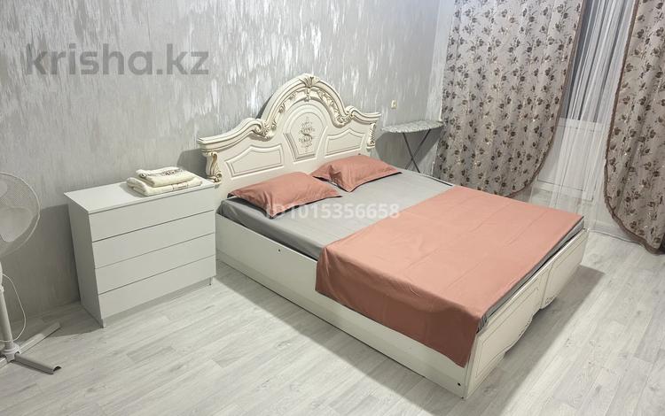 1-бөлмелі пәтер · 50 м² · 2/5 қабат, 1 ш/а, АБИЛХАЙРХАН 57 А — Океан остановка - Напротив Нурдаулета - Центр. Стадион - Клиника Айгерим - Воинская Часть - Акимат- Багетто кафе., бағасы: 10 000 ₸ в Актобе, мкр 5 — фото 2