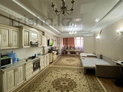 2-комнатная квартира, 92 м², 4/17 этаж, Кунаева 39 за 39 млн 〒 в Шымкенте, Аль-Фарабийский р-н