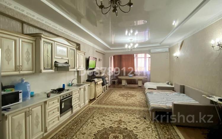 2-комнатная квартира, 92 м², 4/17 этаж, Кунаева 39 за 38.5 млн 〒 в Шымкенте, Аль-Фарабийский р-н — фото 2