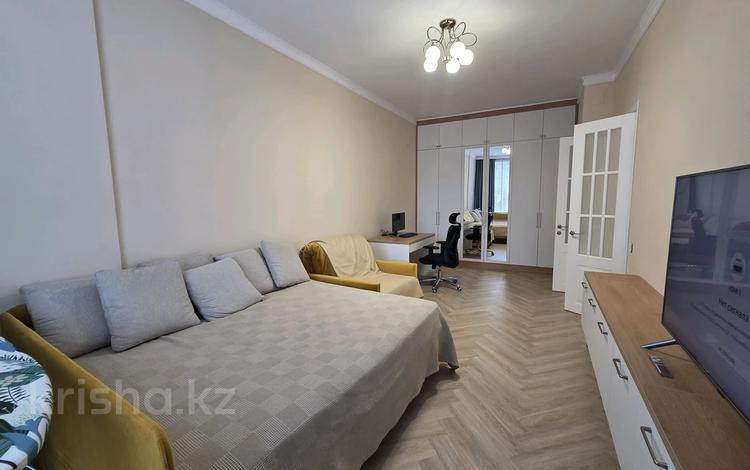 1-комнатная квартира · 42 м² · 6 этаж, Достык 8/2 за 350 000 ₸ в Астане, Есильский р-н — фото 2