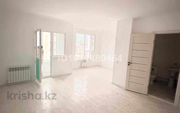 1-комнатная квартира · 29.9 м² · 8/9 этаж, мкр Акжар, Бирлик 1 за 18.4 млн ₸ в Алматы, Наурызбайский р-н — фото 2