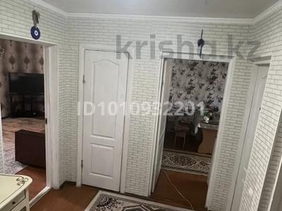 2-бөлмелі пәтер · 57 м² · 1/2 қабат, 1-мкр — Напротив 10-ой школы, бағасы: 20 млн 〒 в Байкент