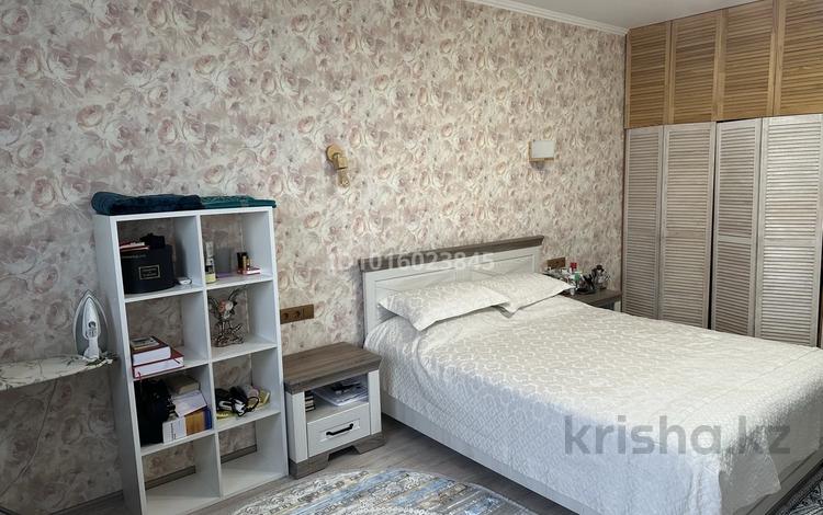 2-бөлмелі пәтер · 74 м² · 14/19 қабат, Брусиловского 167, бағасы: 49 млн ₸ в Алматы, Алмалинский р-н — фото 2