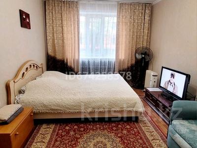 1-комнатная квартира · 50 м² · 1/4 этаж, Койгелды 161 за 9 000 〒 в Таразе
