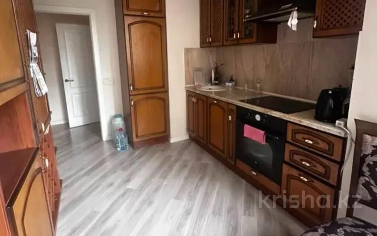 3-бөлмелі пәтер · 85 м² · 5/10 қабат, Кенесары хана 54/1-45, бағасы: 68 млн ₸ в Алматы, Бостандыкский р-н — фото 3