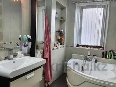 3-бөлмелі пәтер · 77.7 м² · 3/12 қабат, Самал-2 ш/а. — Мендикулова-альфараби, бағасы: 82 млн ₸ в Алматы, Медеуский р-н