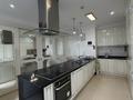 6-комнатная квартира · 274 м² · 16 этаж, Кошкарбаева 8 за 250 млн ₸ в Астане, Сарайшык р-н — фото 15