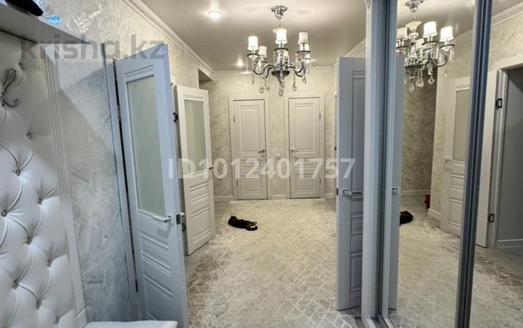 3-бөлмелі пәтер · 86.7 м² · 2/9 қабат, ул. Ораза Татеулы 15/1, бағасы: 37.5 млн ₸ в Актобе, мкр Авиатор — фото 2