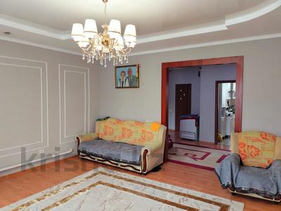Отдельный дом • 4 комнаты • 238.2 м² • 6 сот., Баян Батыра 103 за 51 млн 〒 в Павлодаре