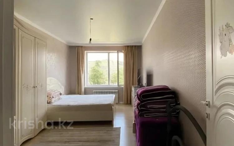 3-бөлмелі пәтер · 90 м² · 4/9 қабат, Райымбек батыра, бағасы: 50 млн ₸ в  — фото 2