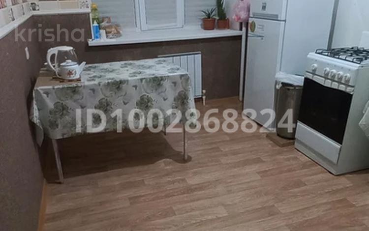 2-комнатная квартира · 61 м² · 3/3 этаж, Абдрахманова 3 за 18 млн 〒 в Кульсары — фото 2