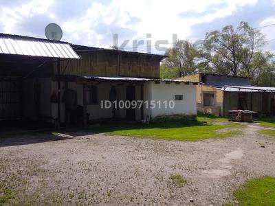 Отдельный дом · 3 комнаты · 100 м², Гагарина за 170 000 〒 в Рыскулово