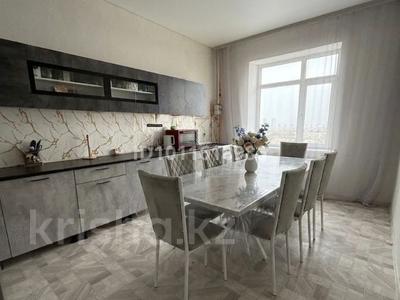 2-комнатная квартира · 91 м² · 9/10 этаж, мкр Строитель, Абулхаирхана 147 — Детская поликлиника за 27.9 млн ₸ в Уральске