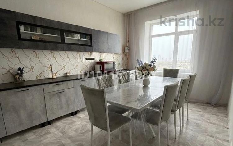 2-комнатная квартира · 91 м² · 9/10 этаж, мкр Строитель, Абулхаирхана 147 — Детская поликлиника за 27.9 млн ₸ в Уральске — фото 7
