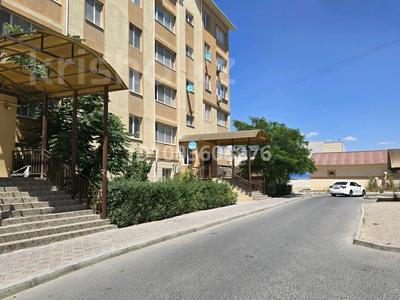 Продажа квартир в Мангистауской обл.: 3-комнатная квартира · 83.8 м² · 5/5 этаж, 17-й мкр 71 — Возле халық арены за 20 млн 〒 3-комнатная квартира · 83.8 м² · 5/5 этаж, 17-й мкр 71 — Возле халық арены за 20 млн 〒 в Актау