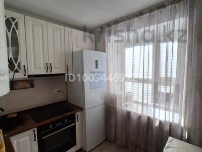 Аренда квартир в Карагандинской обл.: 3-комнатная квартира · 55 м² · 5/5 этаж, мкр Михайловка Аманжолова 17 — Аманжола 17 за 250 000 〒 3-комнатная квартира · 55 м² · 5/5 этаж, мкр Михайловка Аманжолова 17 — Аманжола 17 за 250 000 〒 в Караганде, Казыбек би р-н