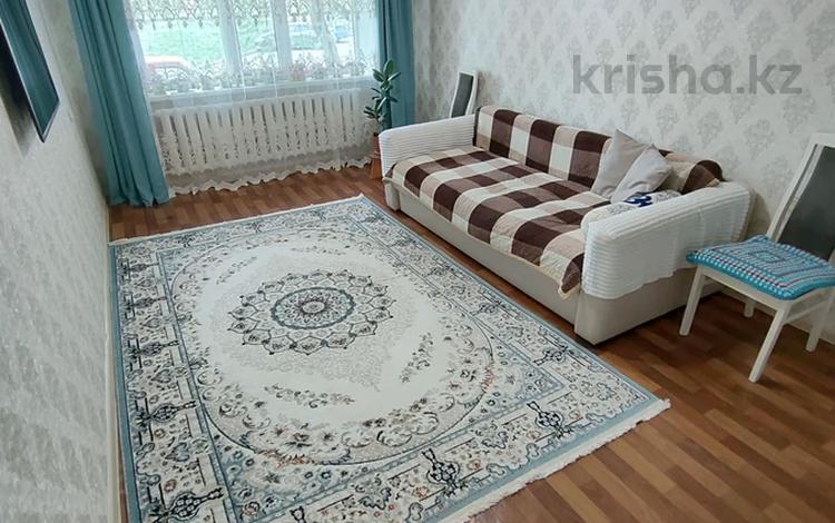 3-бөлмелі пәтер · 61 м² · 1/5 қабат, 9-й мкр. 13, бағасы: 10.5 млн ₸ в Степногорске — фото 2