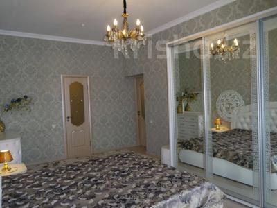 2-комнатная квартира, 91 м², Курмангазы за 65 млн 〒 в Алматы, Алмалинский р-н