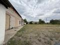Свободное назначение, офисы, магазины и бутики, склады, азс, автосервисы и автомойки, салоны красоты, сельское хозяйство, бани, гостиницы и зоны отдыха, фитнес и спорт, образование, развлечения, конференц-залы, кабинеты и рабочие места, студии · 2000 м² за 700 000 ₸ в Семее — фото 11