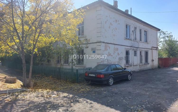 2-комнатная квартира · 45 м² · 1/2 этаж, Кошек батыра 37 — Центр рядом с КНБ. за 12.5 млн ₸ в Таразе — фото 2