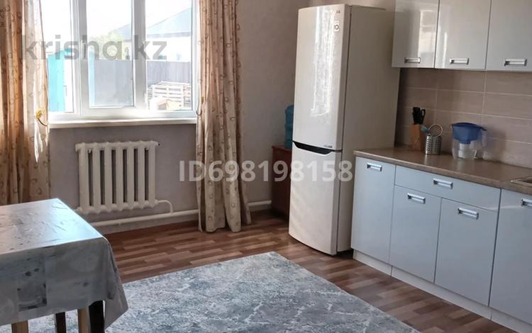 Отдельный дом · 3 комнаты · 80 м² · 9 сот., мкр Балауса, Султан Кожанулы за 25 млн 〒 в Атырау — фото 3