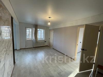 3-комнатная квартира · 54 м² · 2/5 этаж, Бурова 51а за 24.9 млн 〒 в Усть-Каменогорске