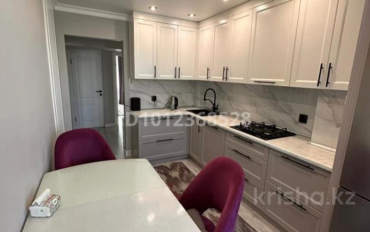 4-комнатная квартира · 76 м² · 3/5 этаж, мкр. Самал 18 за 33.5 млн 〒 в Талдыкоргане, военный городок Улан — фото 2