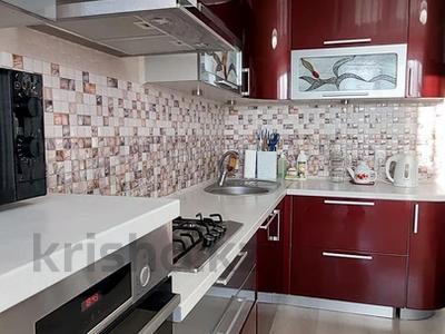 2-бөлмелі пәтер, 80 м², 5/5 қабат, уалиханова, бағасы: 34 млн 〒 в Петропавловске