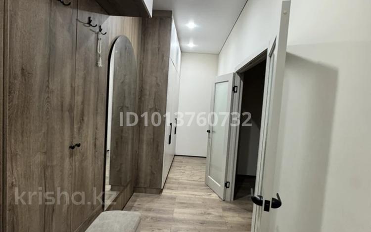 2-комнатная квартира · 71 м² · 8/13 этаж, мкр Юго-Восток, Букетова 3/2 за 250 000 ₸ в Караганде, Казыбек би р-н — фото 2
