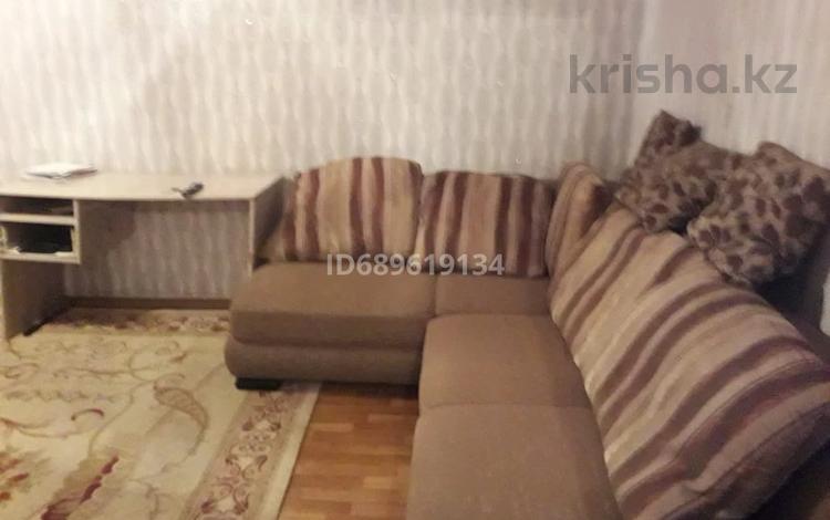 2-комнатная квартира, 45 м², 5/5 этаж помесячно, Конаева 46 за 90 000 〒 в Талдыкоргане, мкр Самал — фото 2