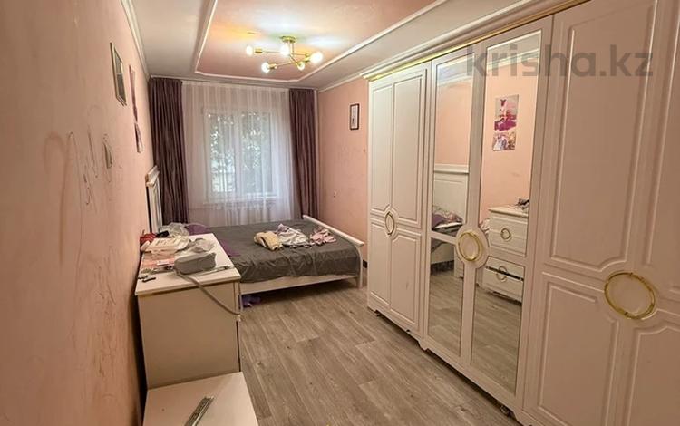 3-комнатная квартира · 60 м² · 2/5 этаж, 5 мкр 6 за 22 млн 〒 в Конаеве — фото 2