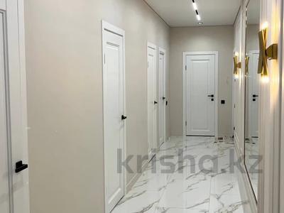 4-комнатная квартира · 120.4 м² · 8/10 этаж, Курмангазы 98 за 77 млн 〒 в Уральске