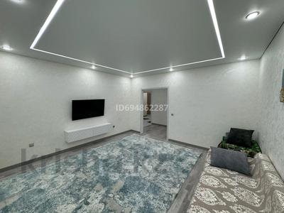 3-бөлмелі пәтер · 90 м² · 5/9 қабат, Ружейникова 14/1 — Абдирова, бағасы: 36 млн ₸ в Уральске