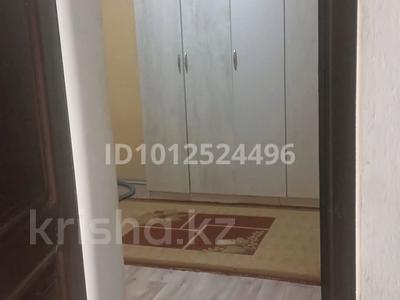2-бөлмелі пәтер · 66 м² · 4/5 қабат, мкр. Сырдария 12 — обл. Акимат, бағасы: 21 млн ₸ в 