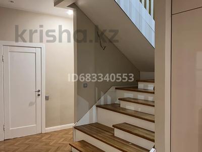 6-бөлмелі пәтер · 240 м² · 6/9 қабат, 19-й мкр 26, бағасы: 150 млн ₸ в Актау